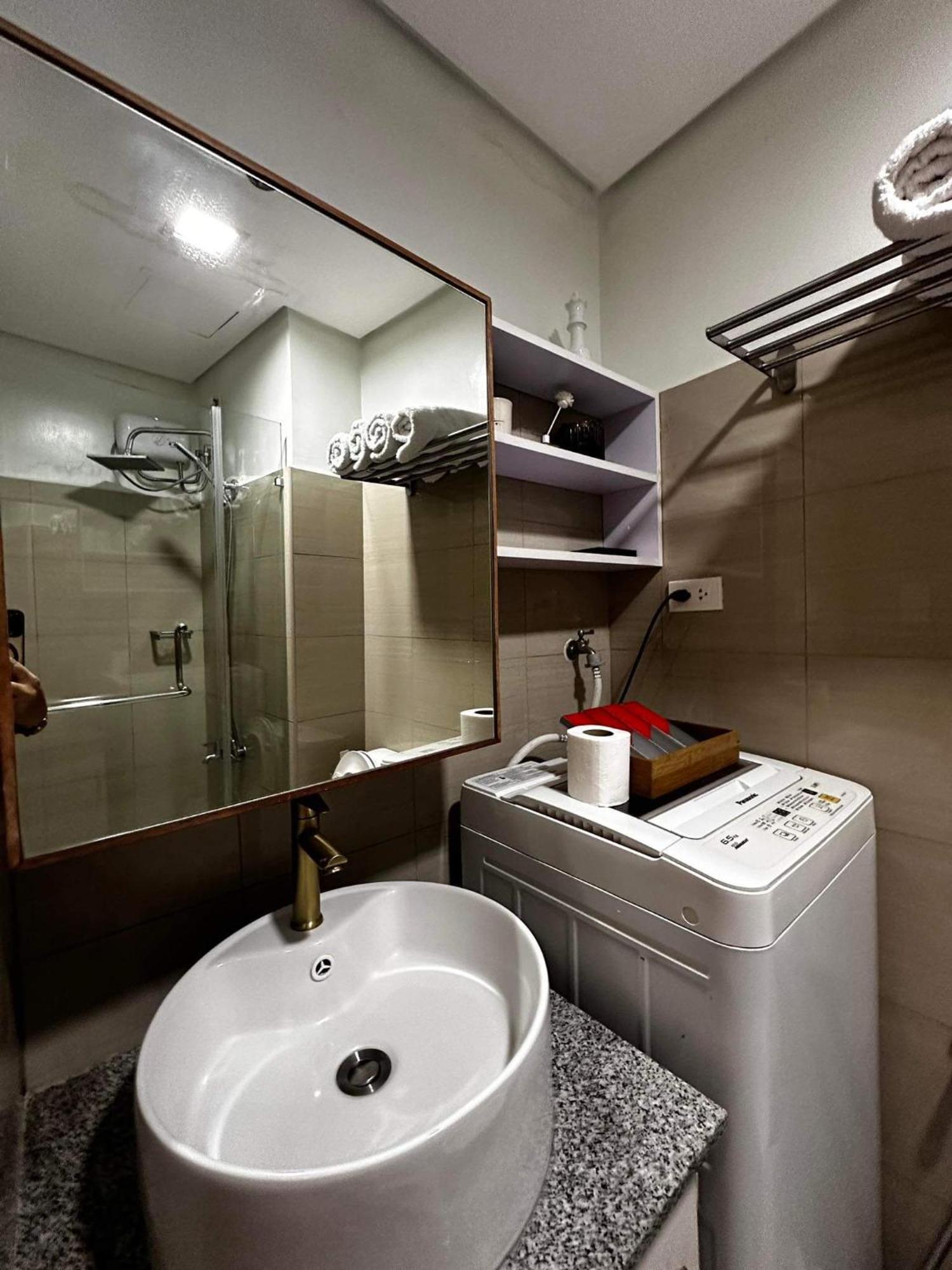 باساي Deluxe Suites Razelles 2 At Shore 2 Residences Tower 1 المظهر الخارجي الصورة