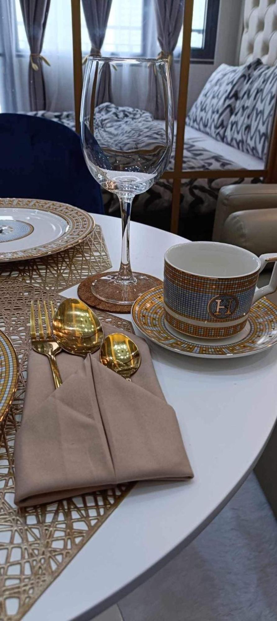 باساي Deluxe Suites Razelles 2 At Shore 2 Residences Tower 1 المظهر الخارجي الصورة